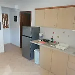 Porto Almira Beachfront Apartrments * Никити