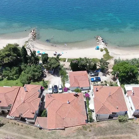 Porto Almira Beachfront Apartrments *