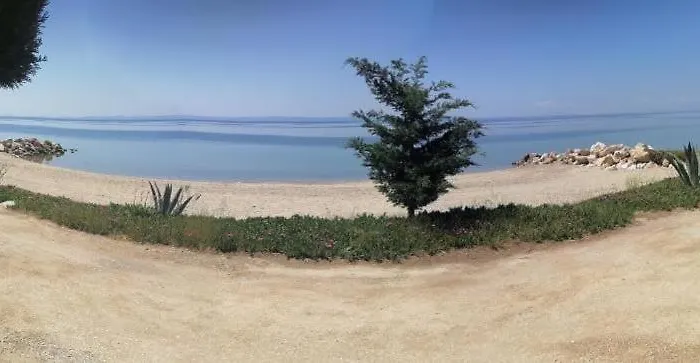 Porto Almira Beachfront Apartrments Nikiti (Sithonia)